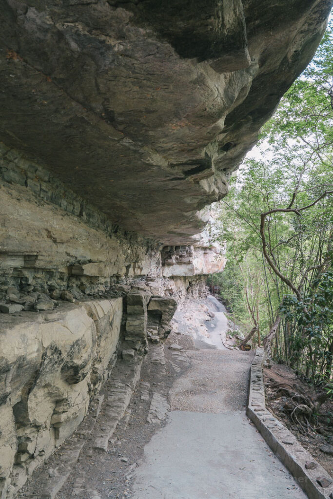 Cliff trail at Pha Taem National Park
